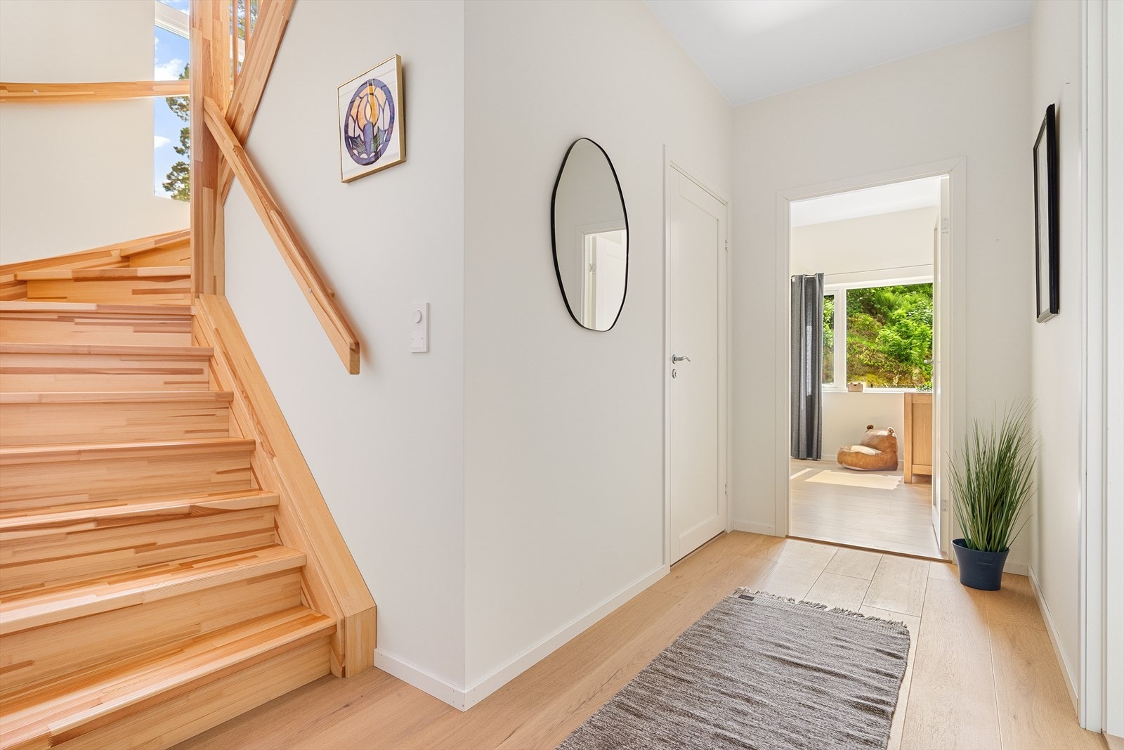 I første etasje er det 3 soverom, bod og bad. Galleribilde