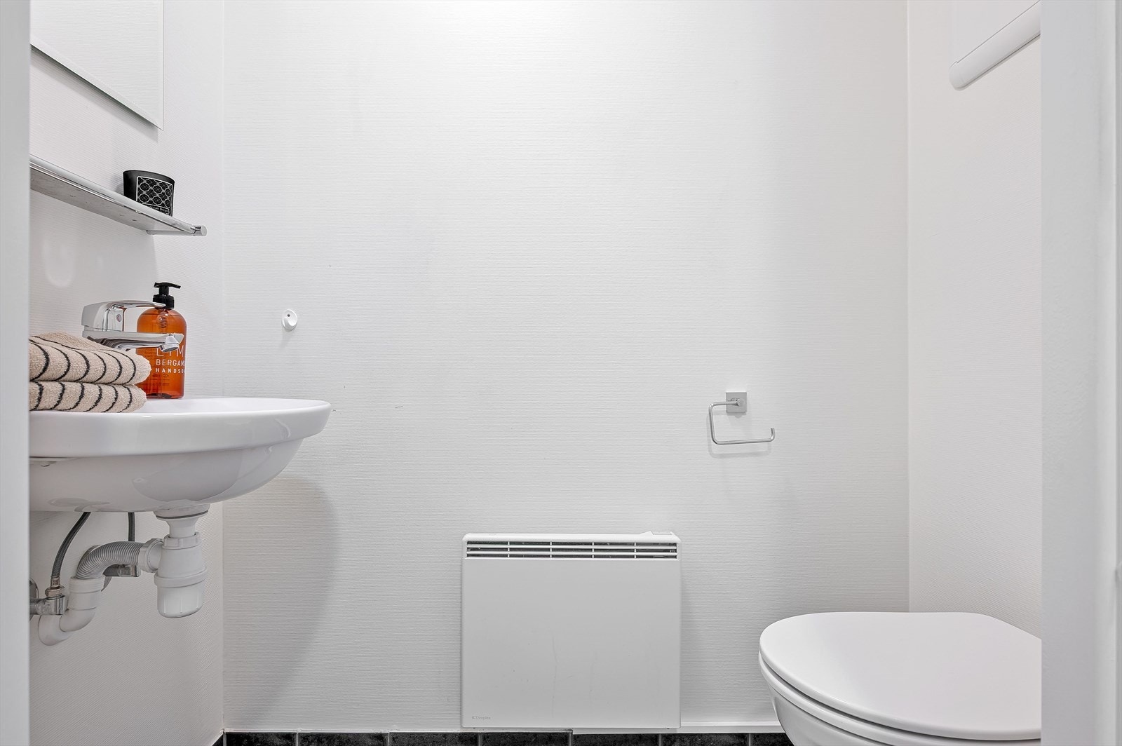 Leiligheten har et eget toalettrom. Galleribilde