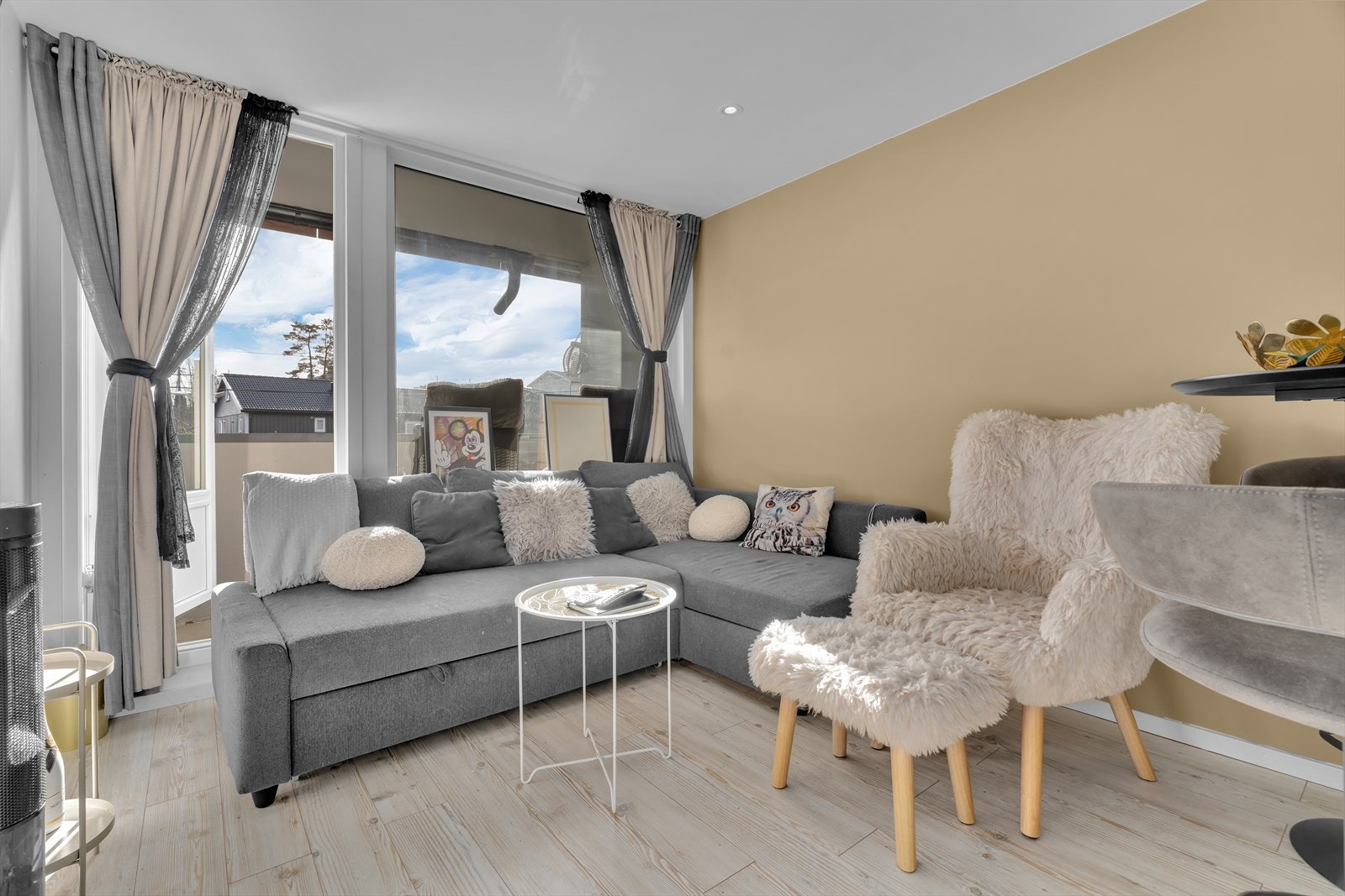 Nyere vindu- og balkongdør Galleribilde