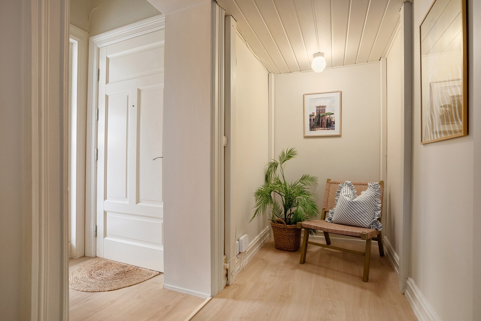 Praktisk entré med mulighet for flere garderobeløsninger Galleribilde