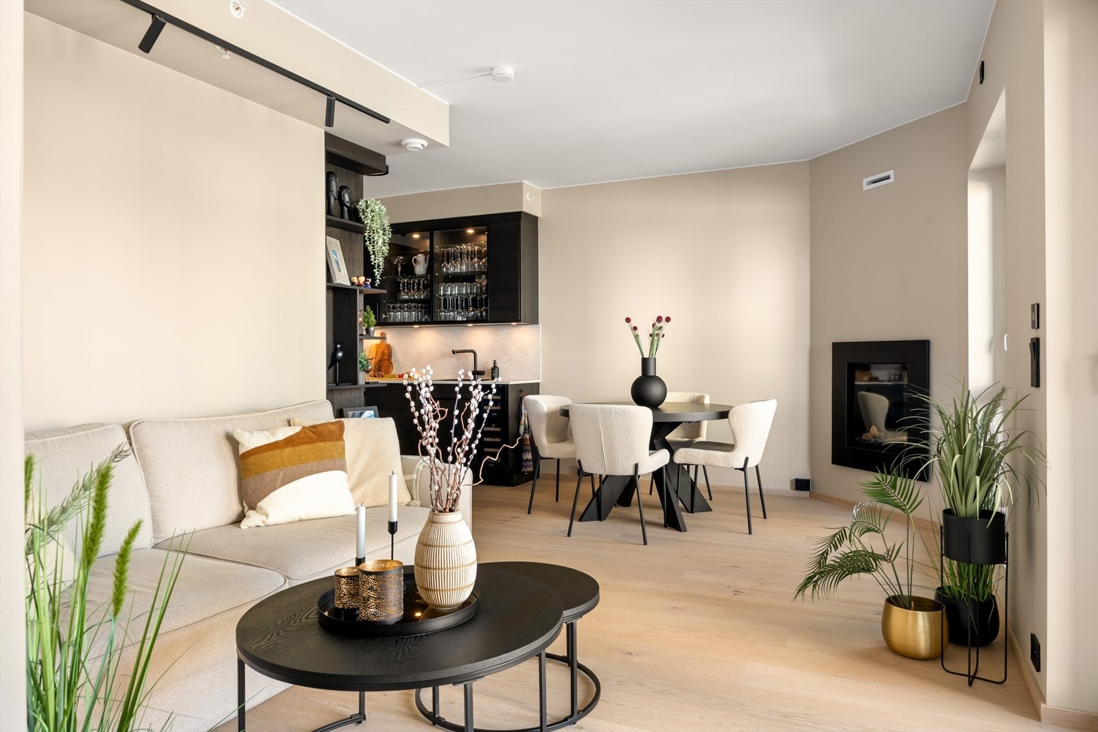 Her er det vannbåren gulvvarme som gir behagelig komfort året rundt. Galleribilde