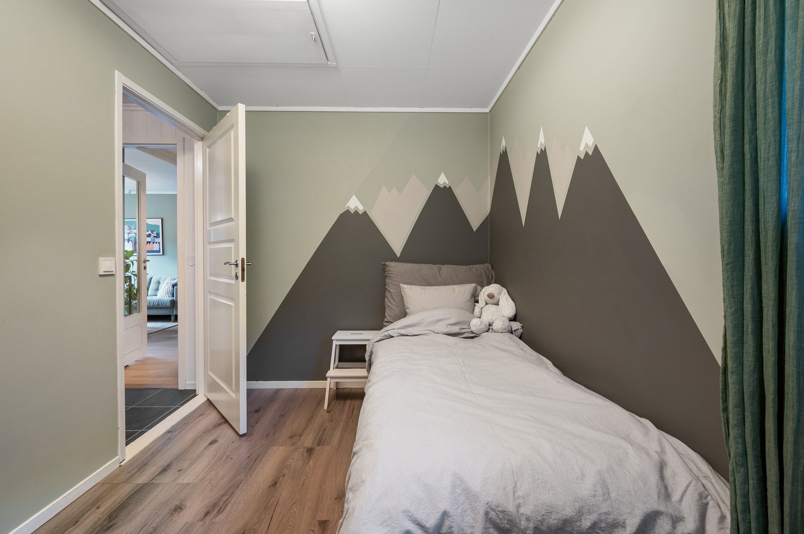 Soverom 2 er også av fin størrelse Galleribilde