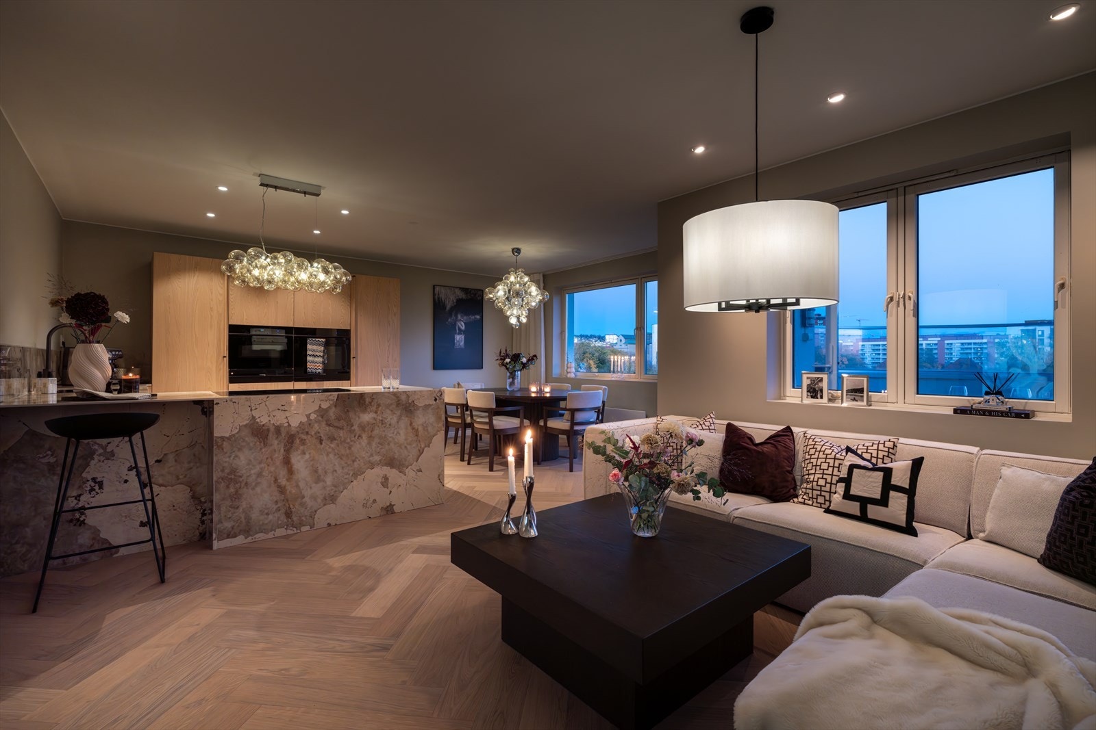 Leiligheten er vesentlig oppgradert i perioden 2024-2026 med svært eksklusiv standard. Denne må bare oppleves! Galleribilde