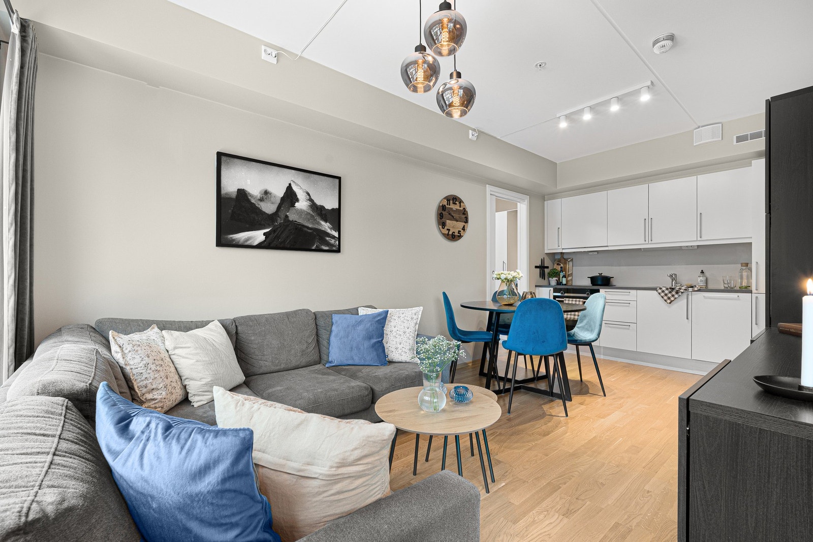 Parkett i alle oppholdsrom. Galleribilde