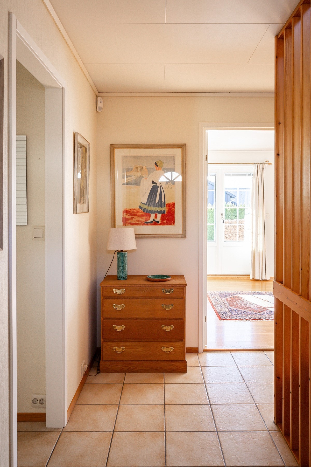 Det er plass til oppheng av yttertøy. Galleribilde