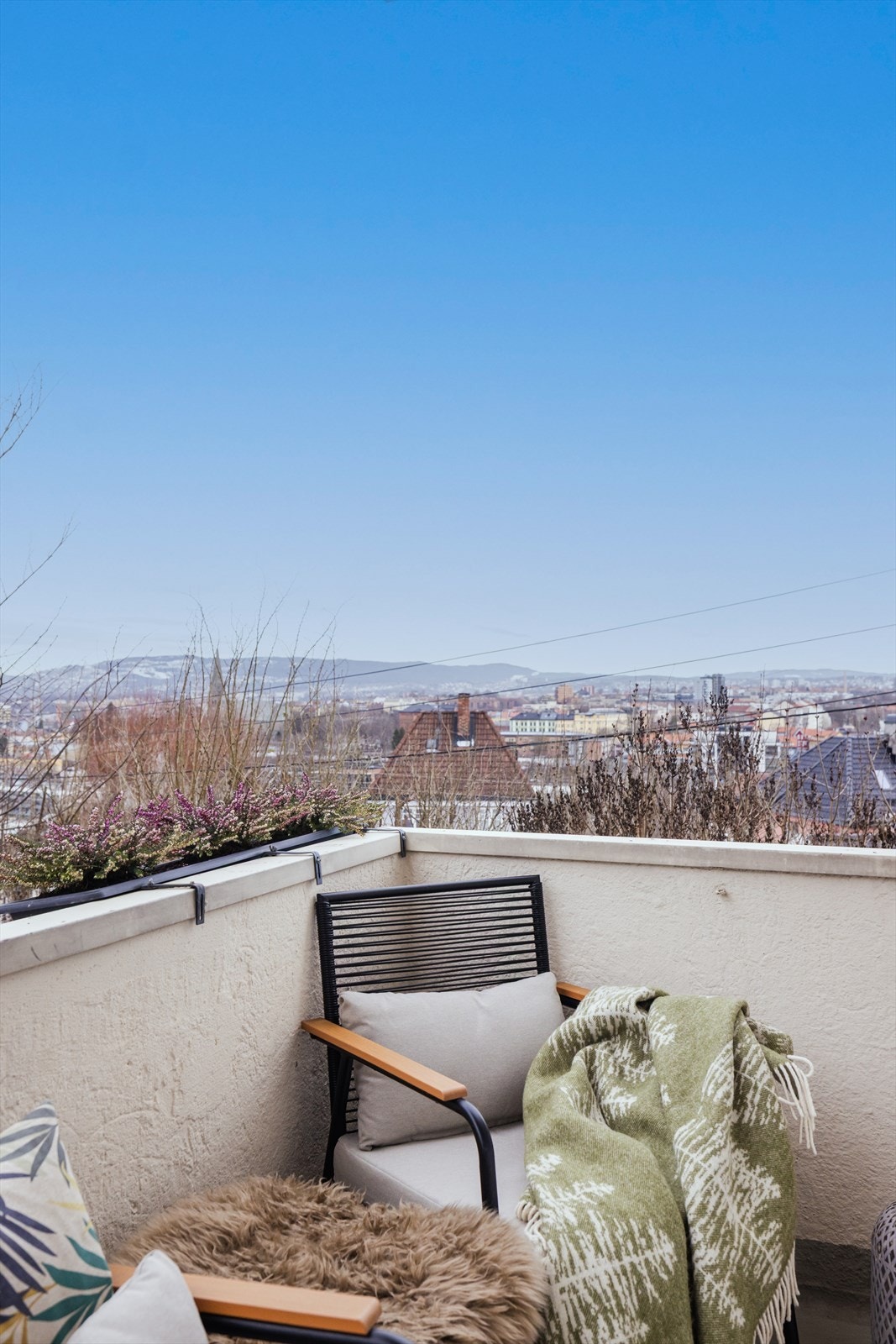 Nåværende eier opplyser om gode solforhold store deler av dagen. Galleribilde