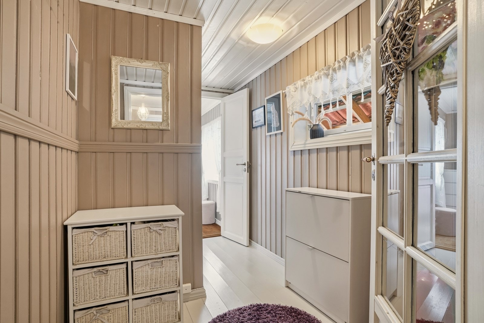 Boligen har mest sannsynlig opprinnelig byggeår en gang mellom 1800-1899, og er bygd på i ø og 2.etasje i ca. 1920. Galleribilde