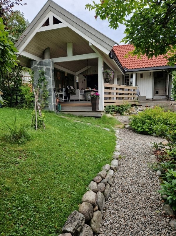 Bilde tatt av selger på sommerstid. Galleribilde