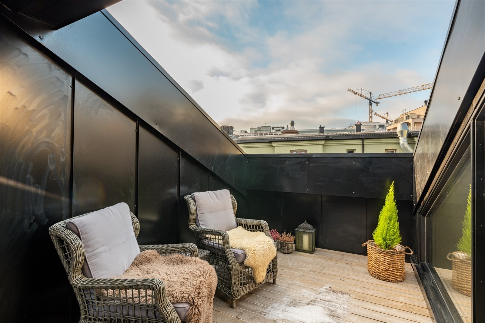 Dette er virkelig et hjem som gir pusterom i en ellers pulserende storby. Galleribilde