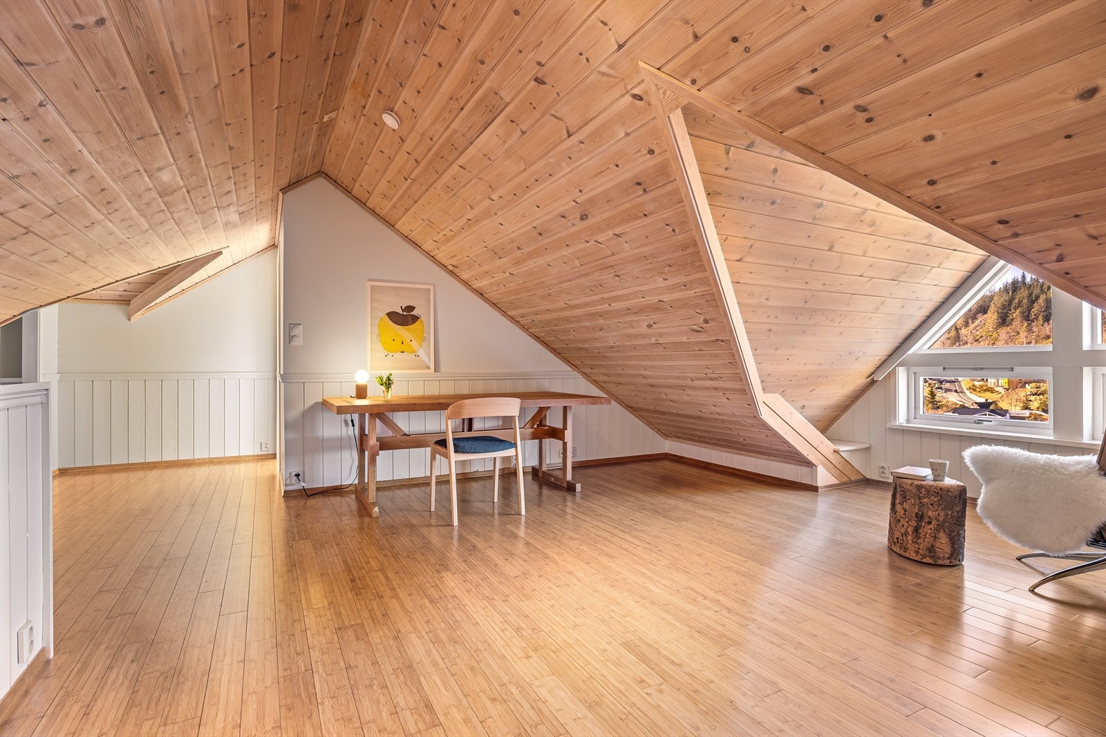 Loftet ble innredet av dagens eier, som har bodd i huset siden dette var nytt. Galleribilde