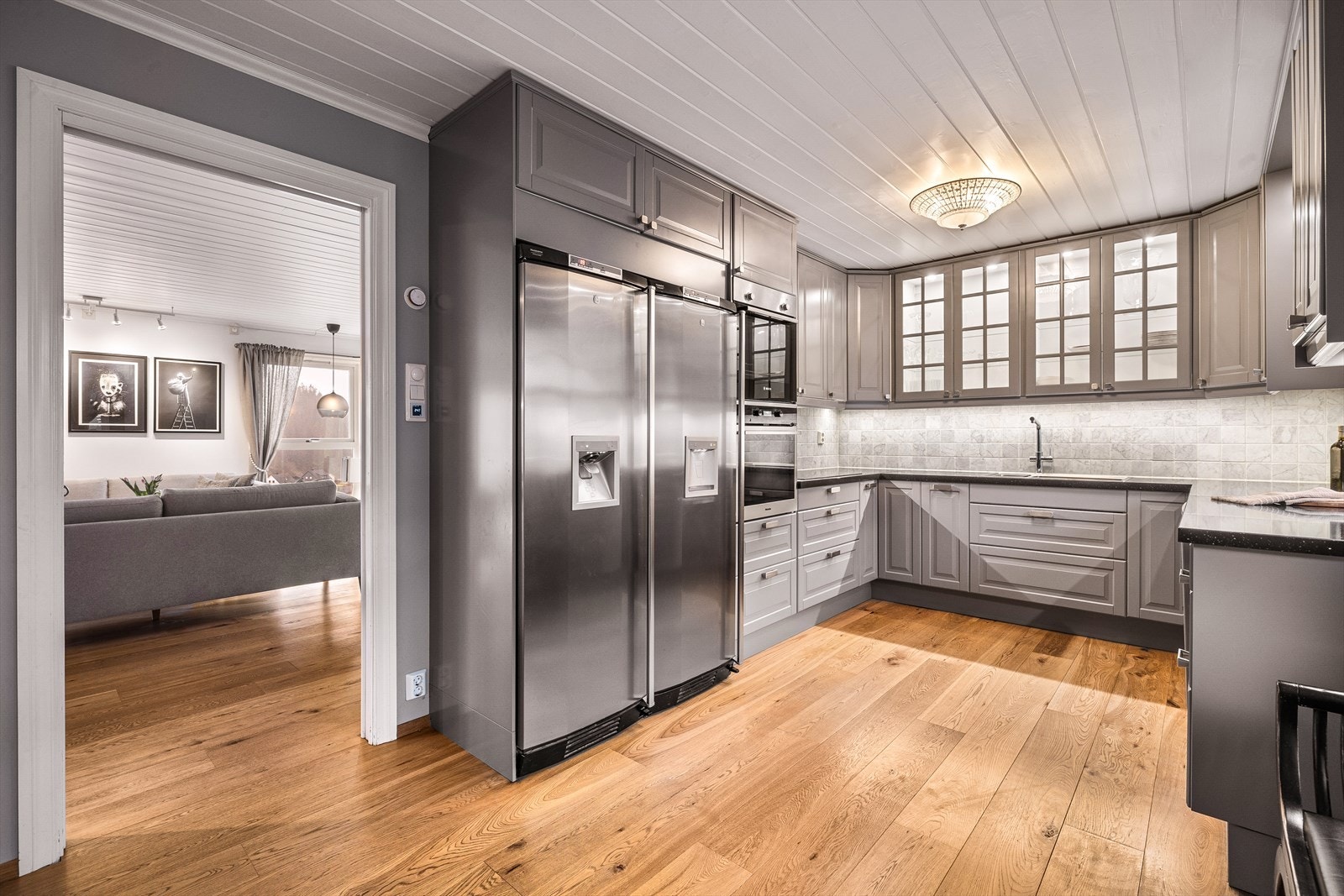 Pent og romslig kjøkken, som ble pusset opp for noen år siden. Galleribilde