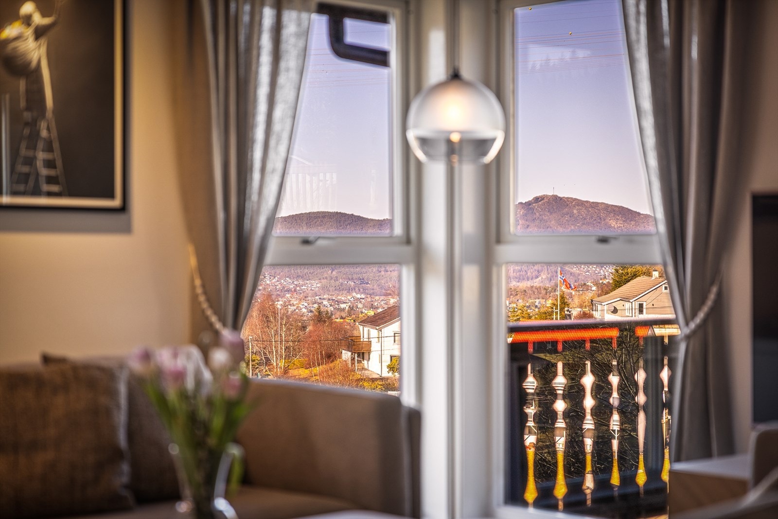 Utsikt mot Løvstakken. Galleribilde