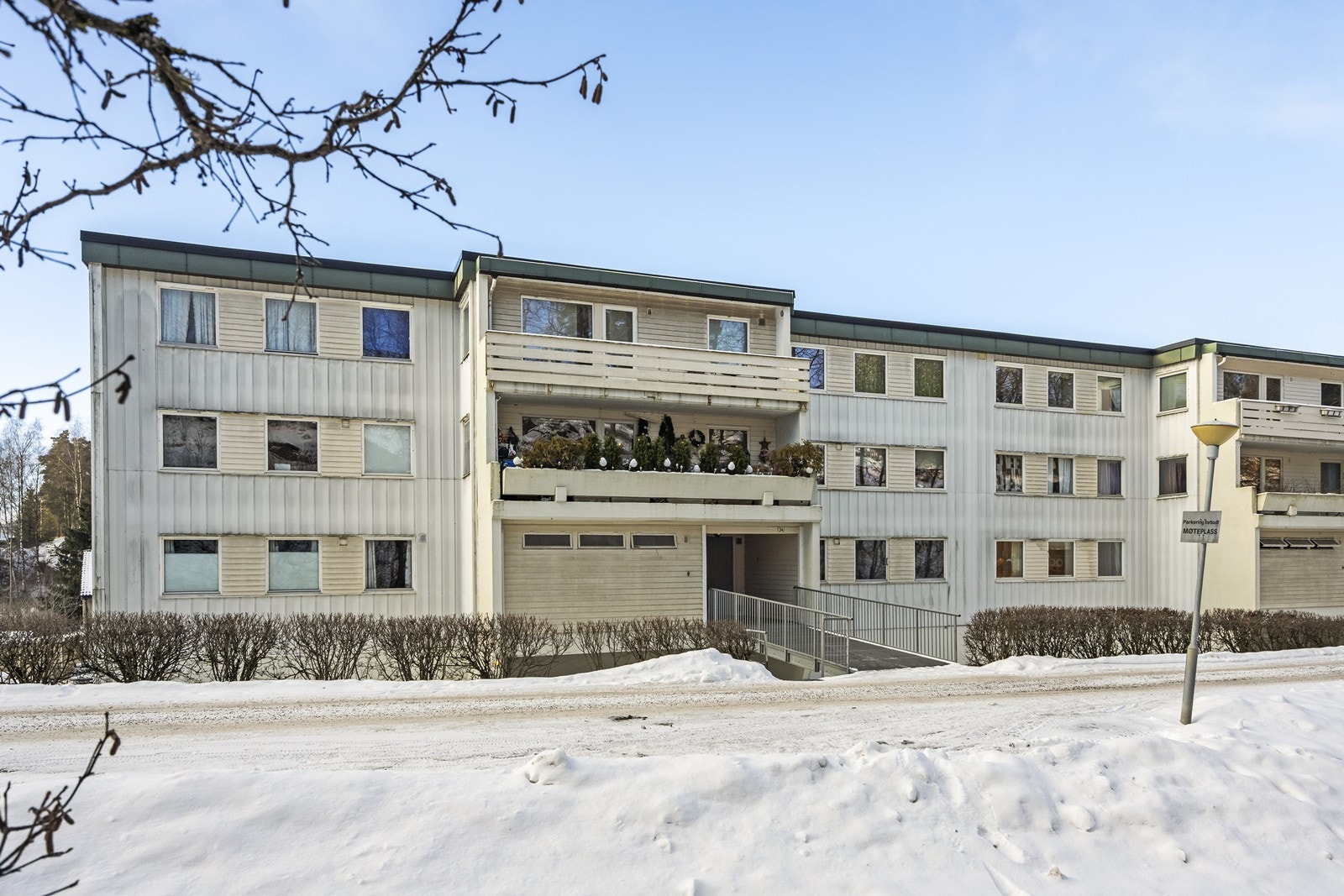 Boligen er en del av et populært og etablert boligområde i Askim. Galleribilde