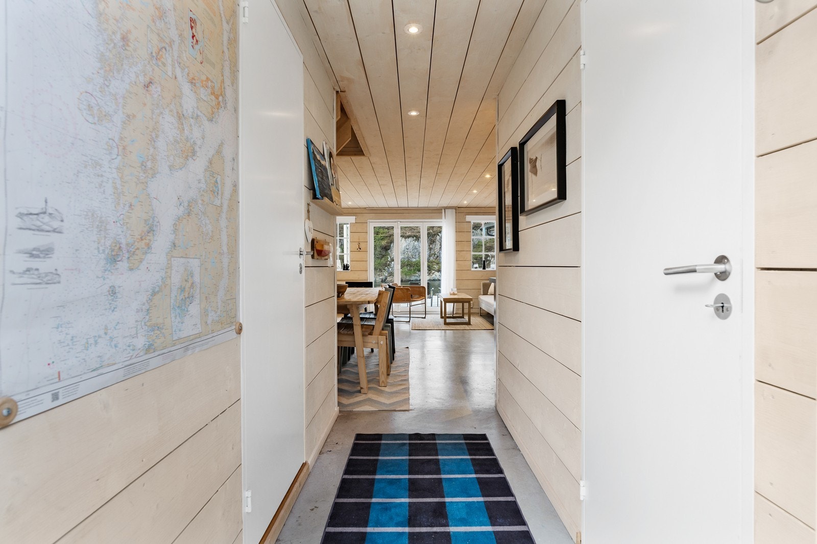 Fra entré/gang er det inngang til bad og bod. Galleribilde