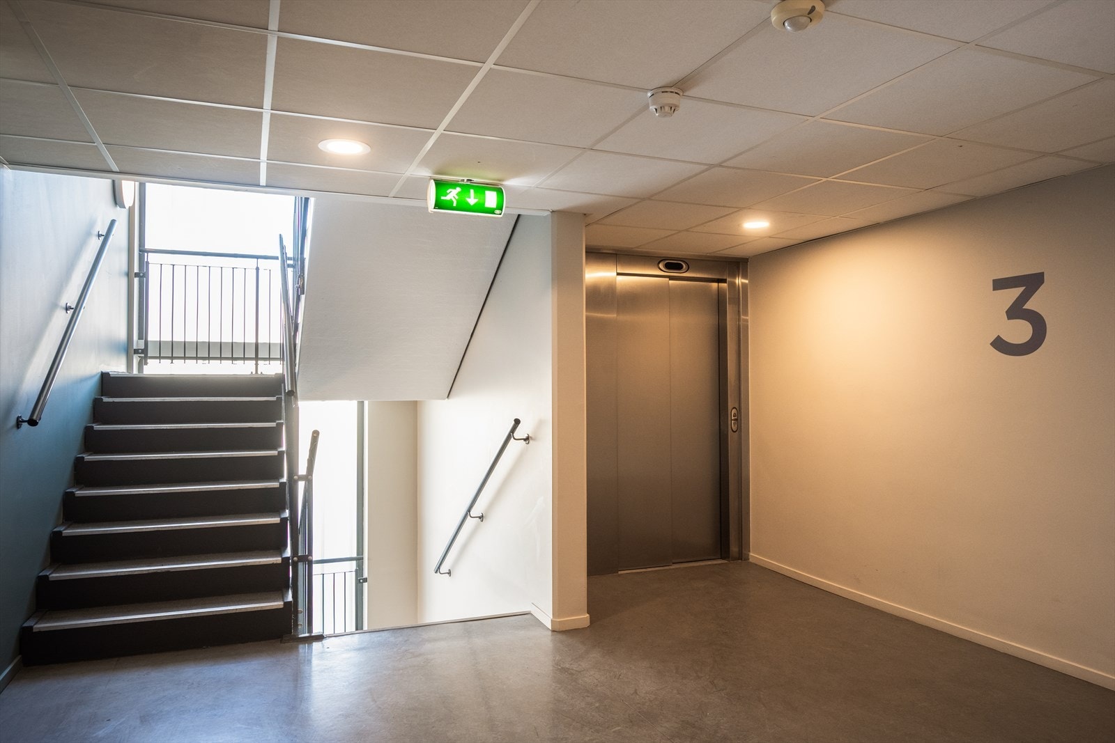 Heisadkosmt. Galleribilde