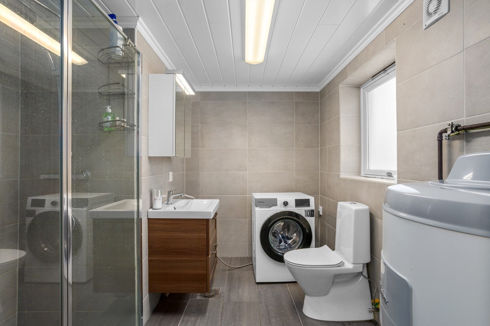 Badet ble renovert i 2017 i regi av tidligere eier. Galleribilde