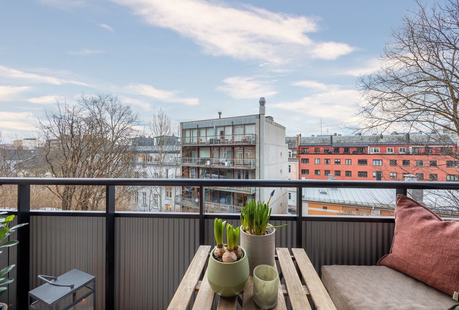 Leiligheten ligger høyt og fritt i 4. etasje. Galleribilde