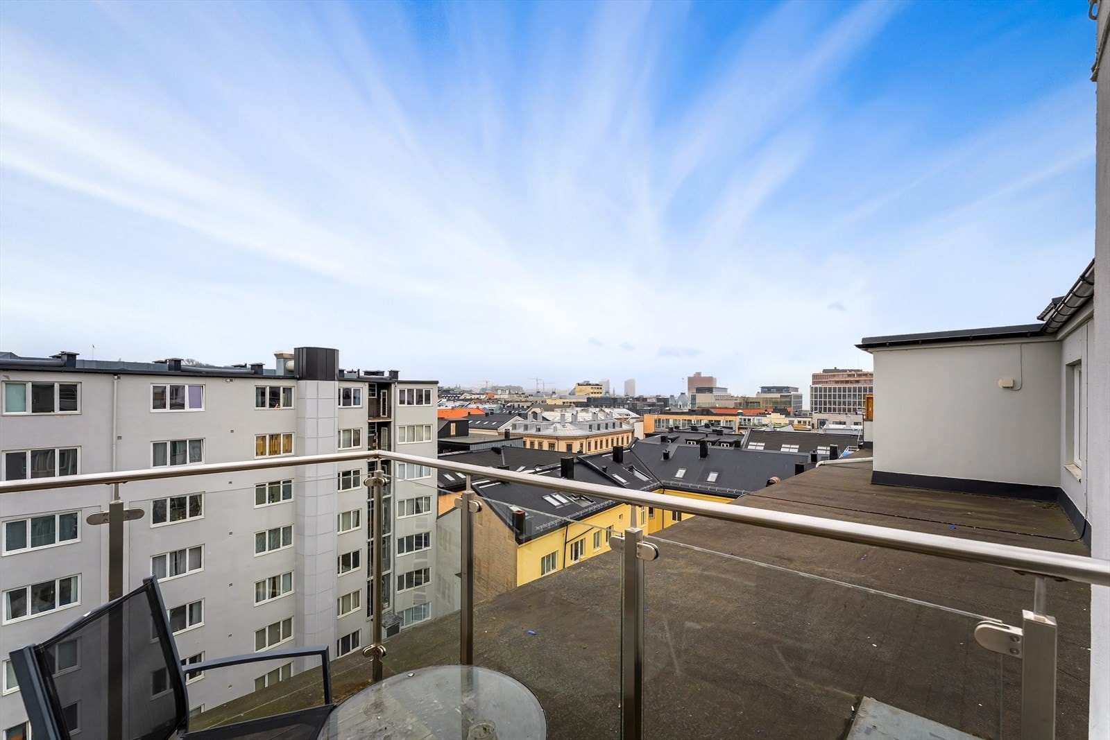 Gode solforhold hele dagen og utsikt utover hustakene. Galleribilde