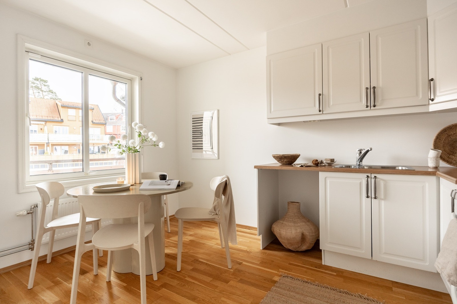 Videre adkomst til separat kjøkken. Galleribilde