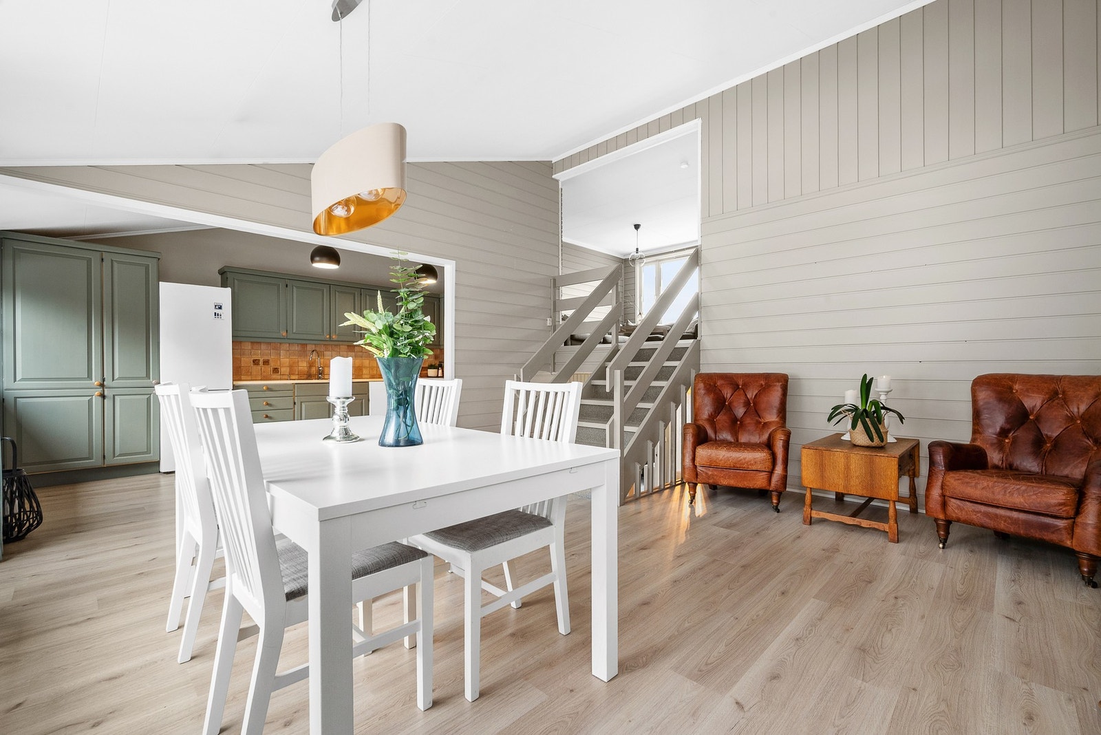 Et innholdsrikt enderekkehus på 132m² med god beliggenhet i Brekktrøa. Galleribilde