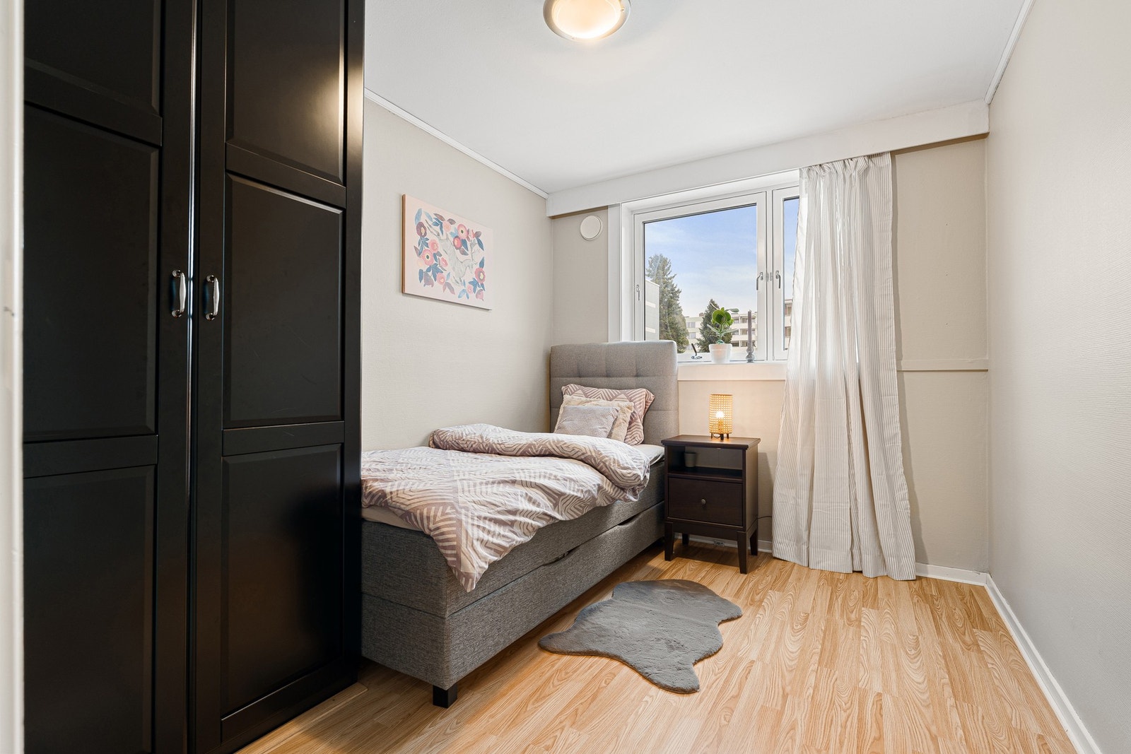 Soverom 3 måler 8 m². Galleribilde