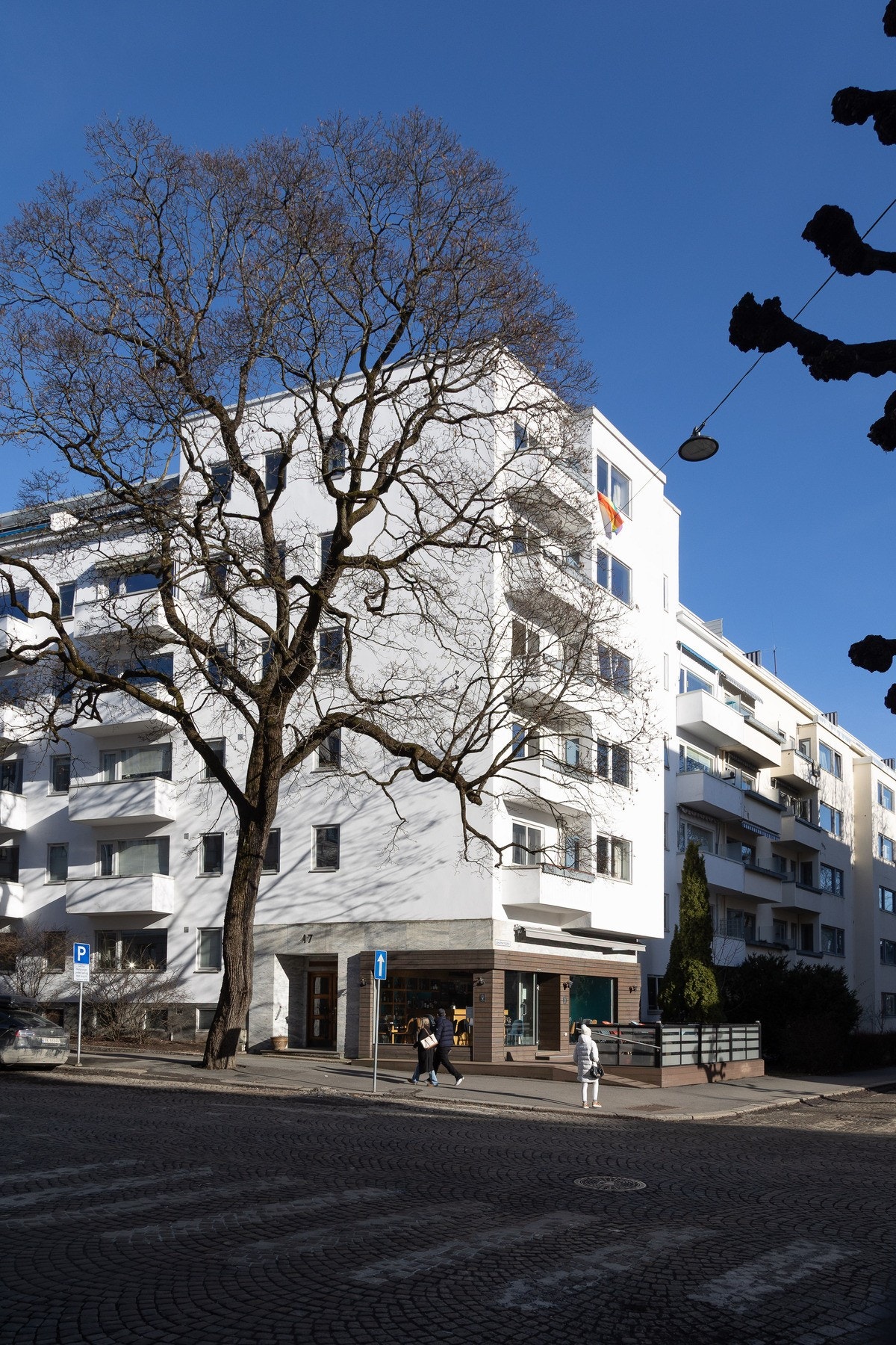 Gabels vinbar rett over veien Galleribilde