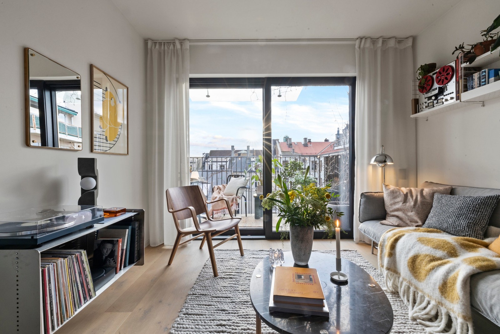 Balkongen er vestvendt med gode solforhold. Galleribilde