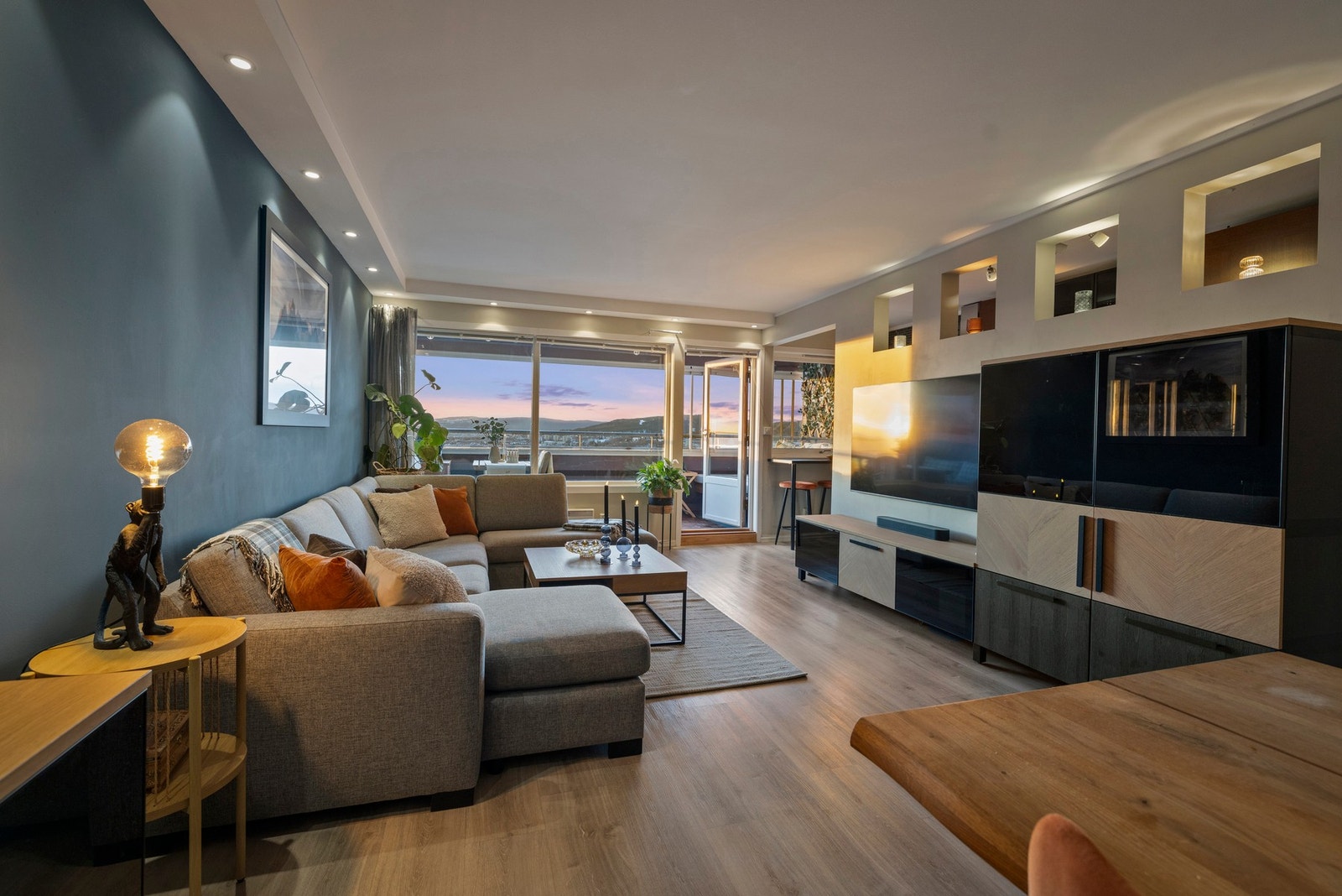 PrivatMegleren Infinita ved Therese Bjerke har gleden av å presentere Dr. Dedichens vei 76! (Foto: Marika Mørkestøl) Galleribilde