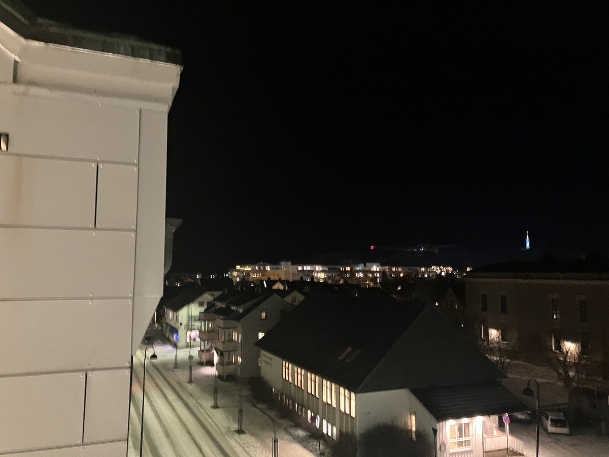 mot linken Galleribilde