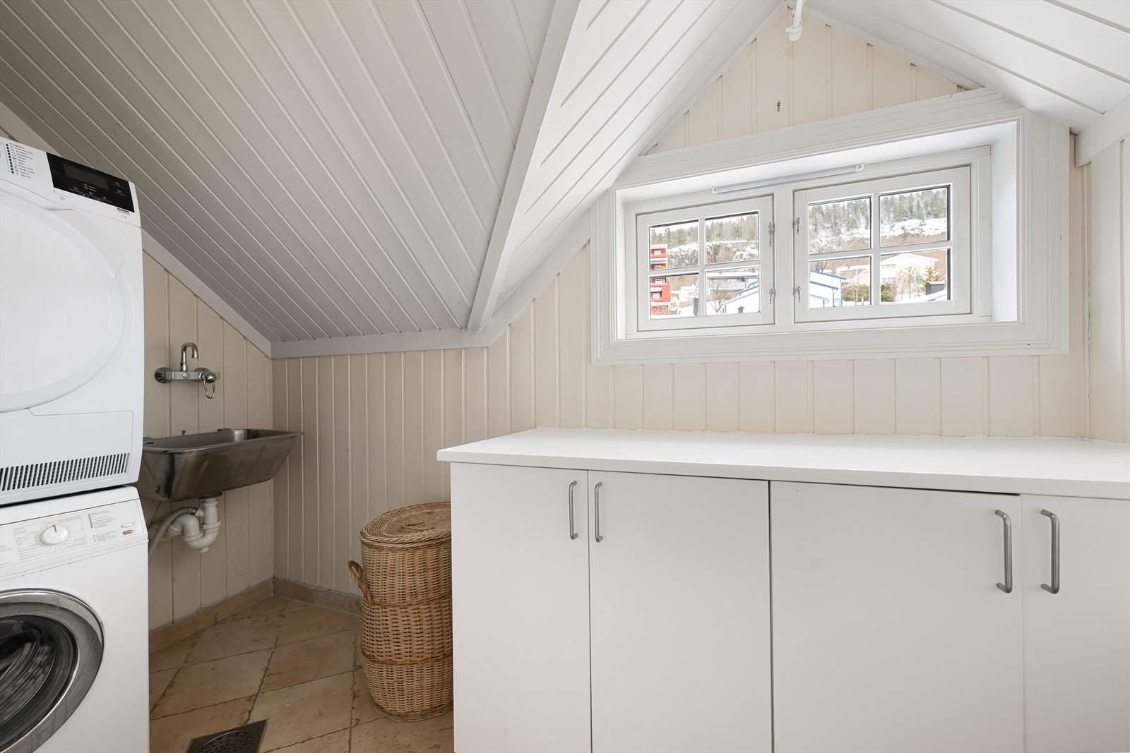 Praktisk vaskerom som gjør hverdagen enklere Galleribilde