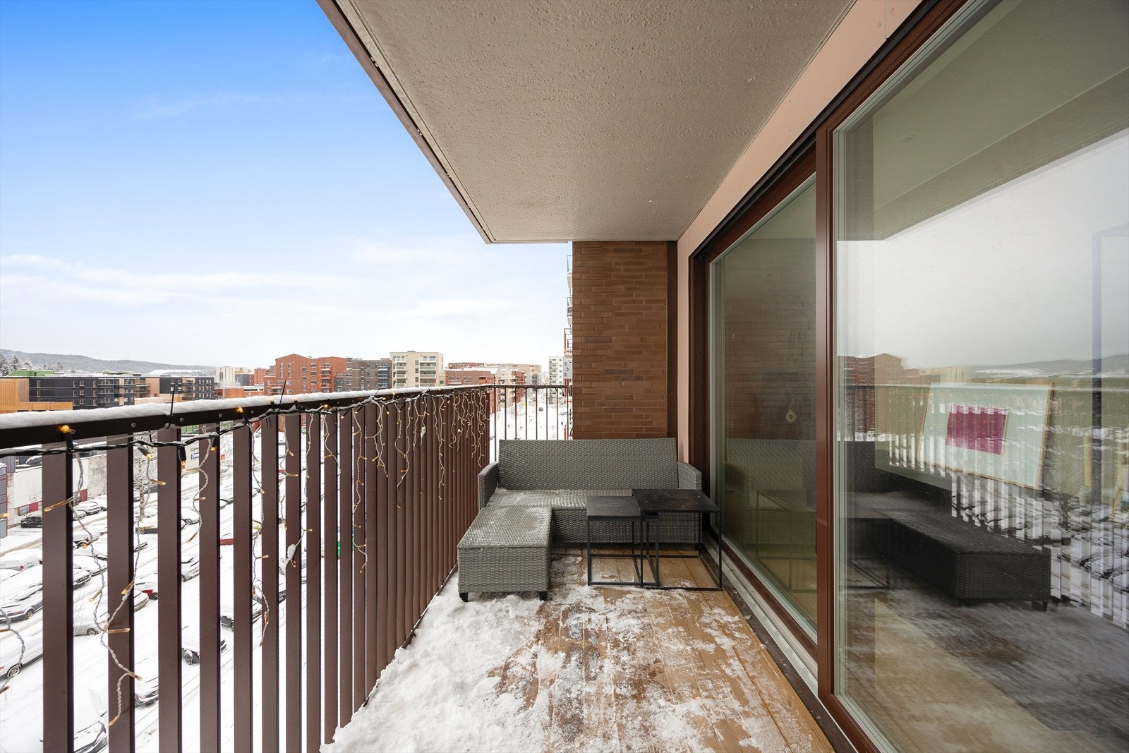 Dette er en moderne 2-roms leilighet fra 2023 med en romslig balkong på 8 m². Galleribilde