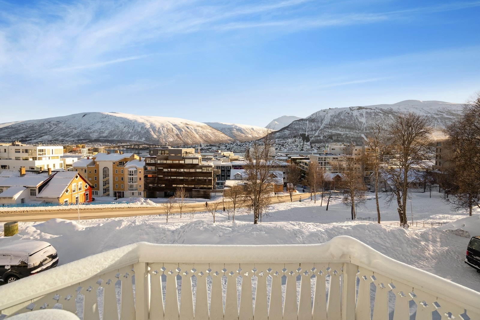 Beliggenheten på en høyde sikrer gode utsiktsforhold. Galleribilde