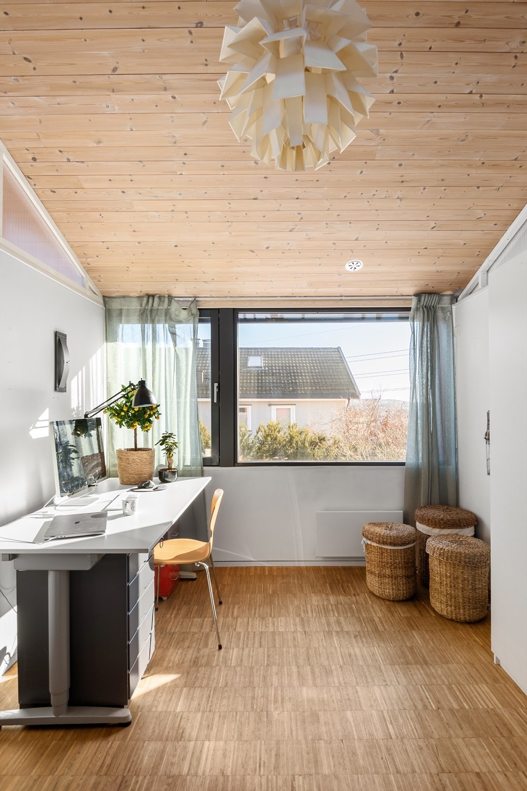 Det tredje soverommet ligger også i denne delen av boligen og har en praktisk størrelse. Galleribilde