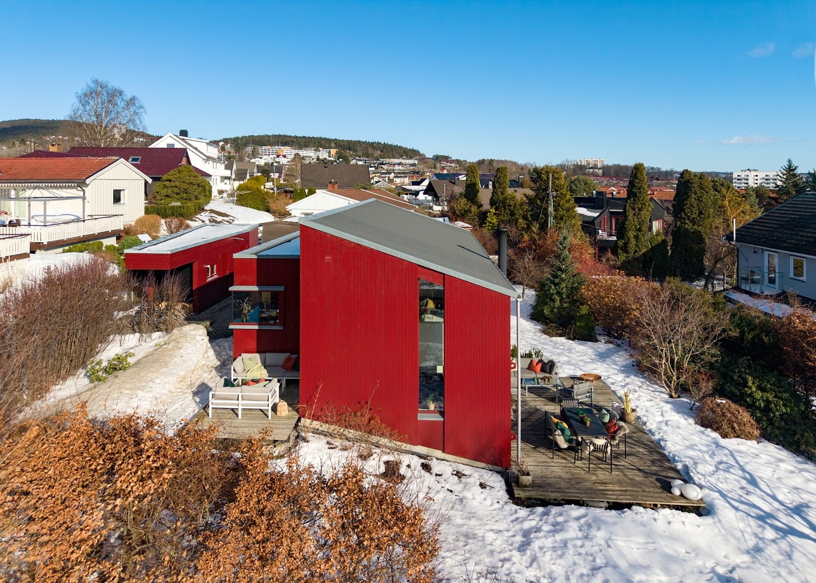 De moderne linjene gir boligen et tydelig og gjennomført uttrykk. Galleribilde
