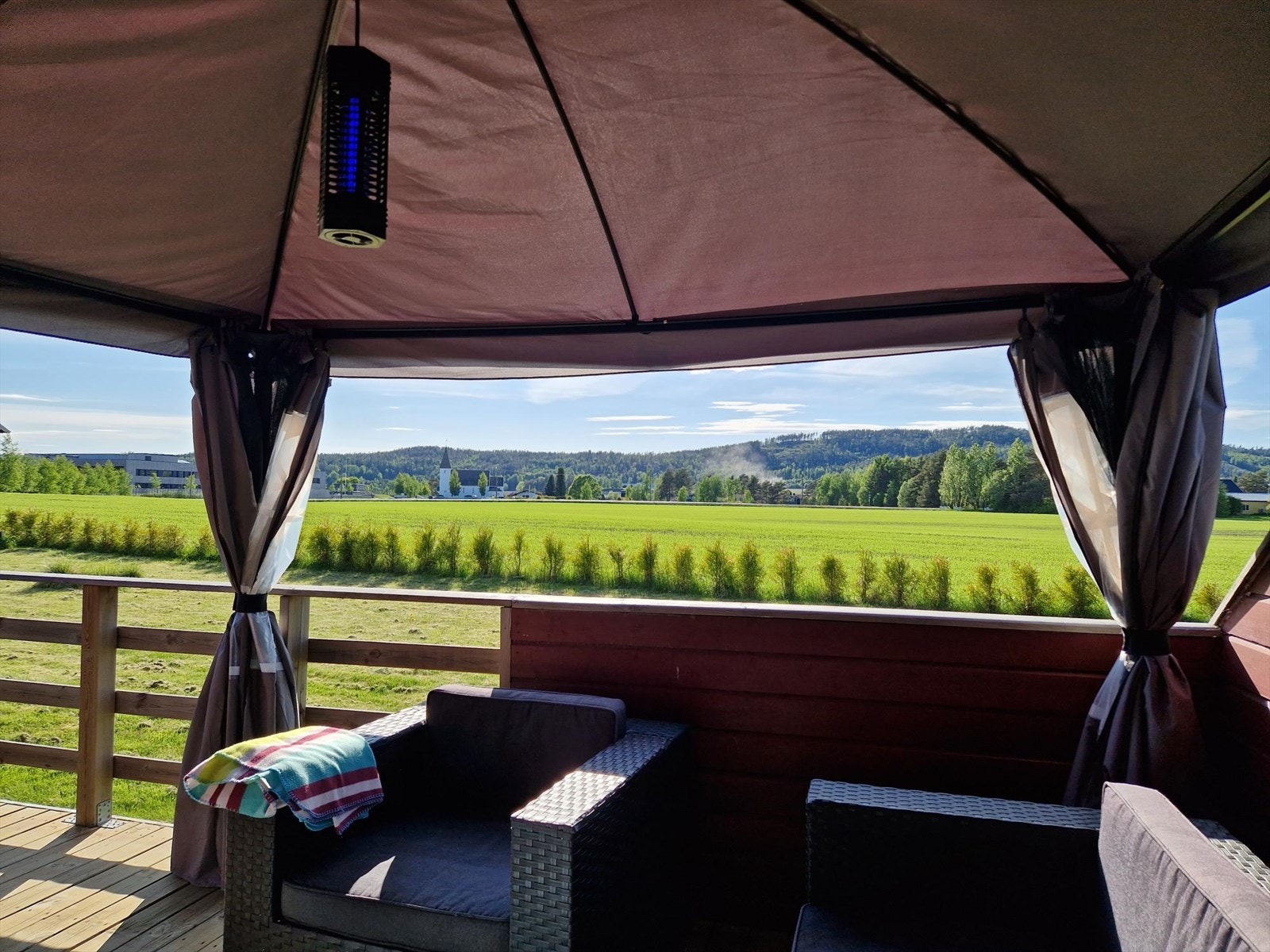 Selgers egne bilder - tenk deg å sitte her en dag hvor du har fri, og kan virkelig kan kjenne pulsen senke seg Galleribilde