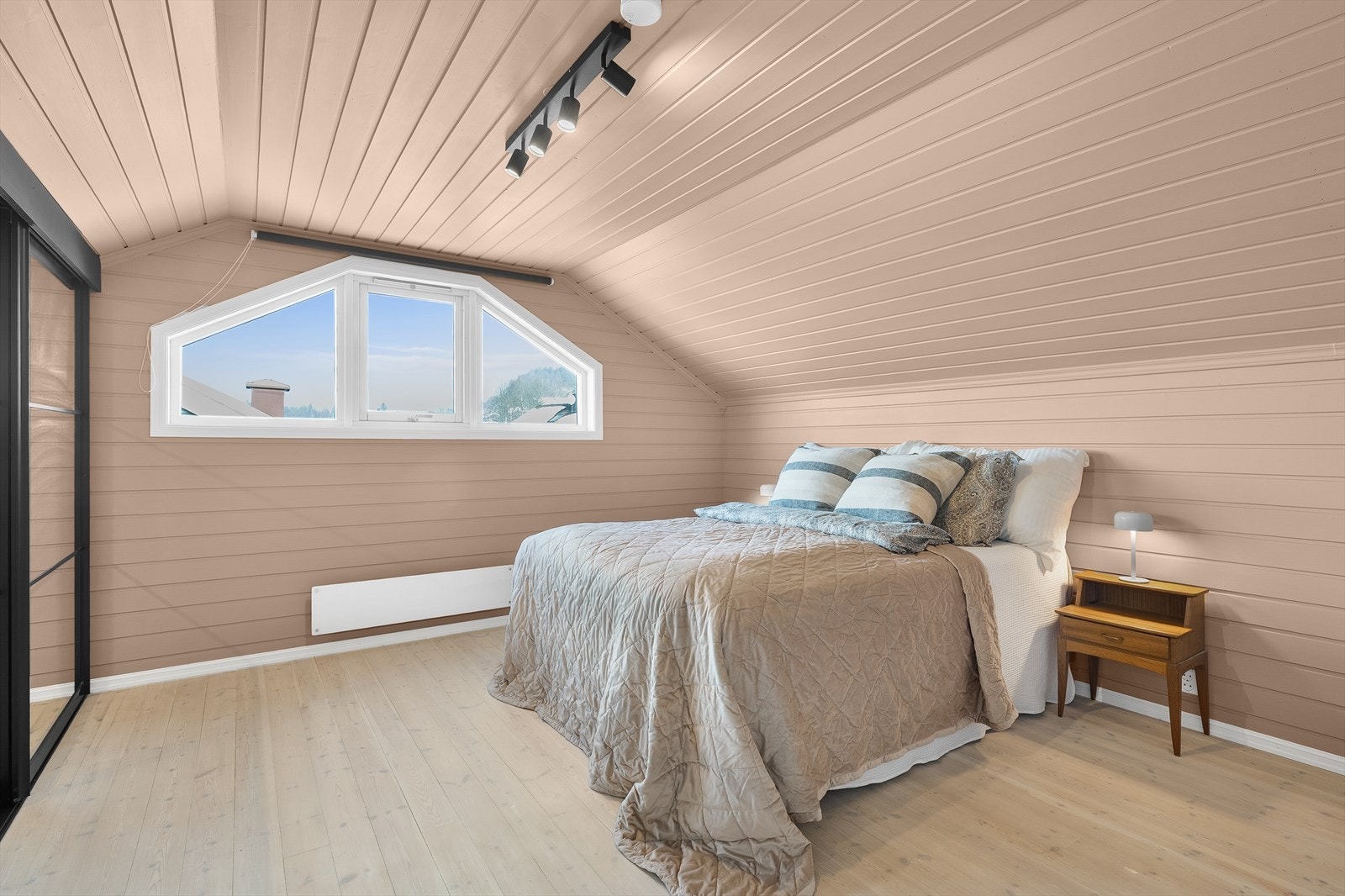 Rom benyttet som soverom. (Ikke godkjent som rom for varig opphold) Galleribilde