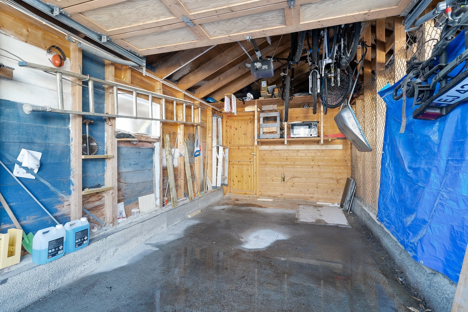 Garasje. Galleribilde