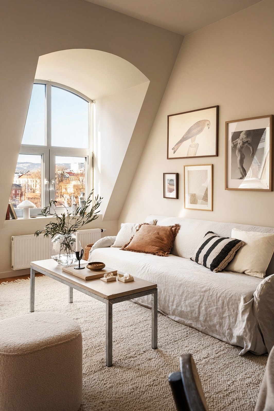 Lys og luftig 3R inkl. hybel med egen inng. Galleribilde