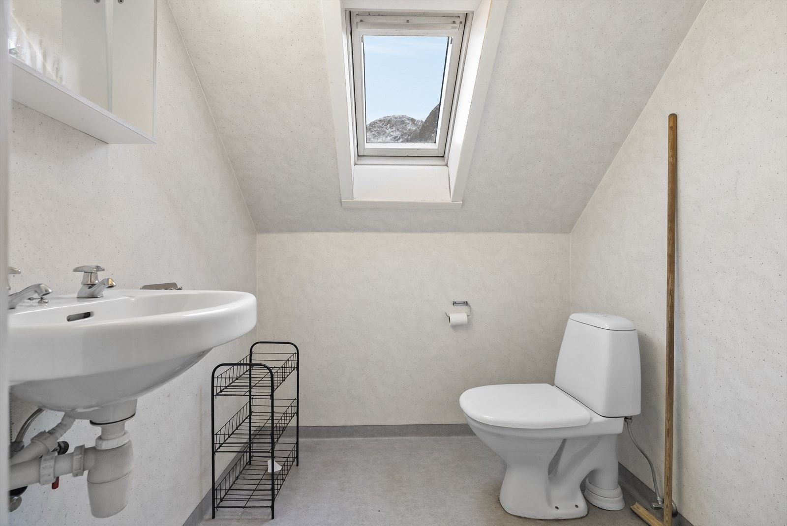 WC på loft Galleribilde