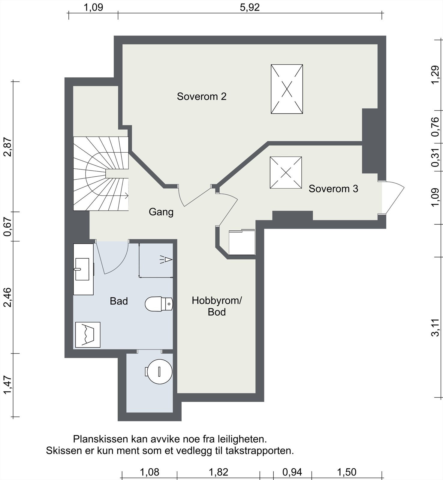 Loftsetasjen rommer to soverom, bad og et hobbyrom, med god utnyttelse av arealet. Galleribilde