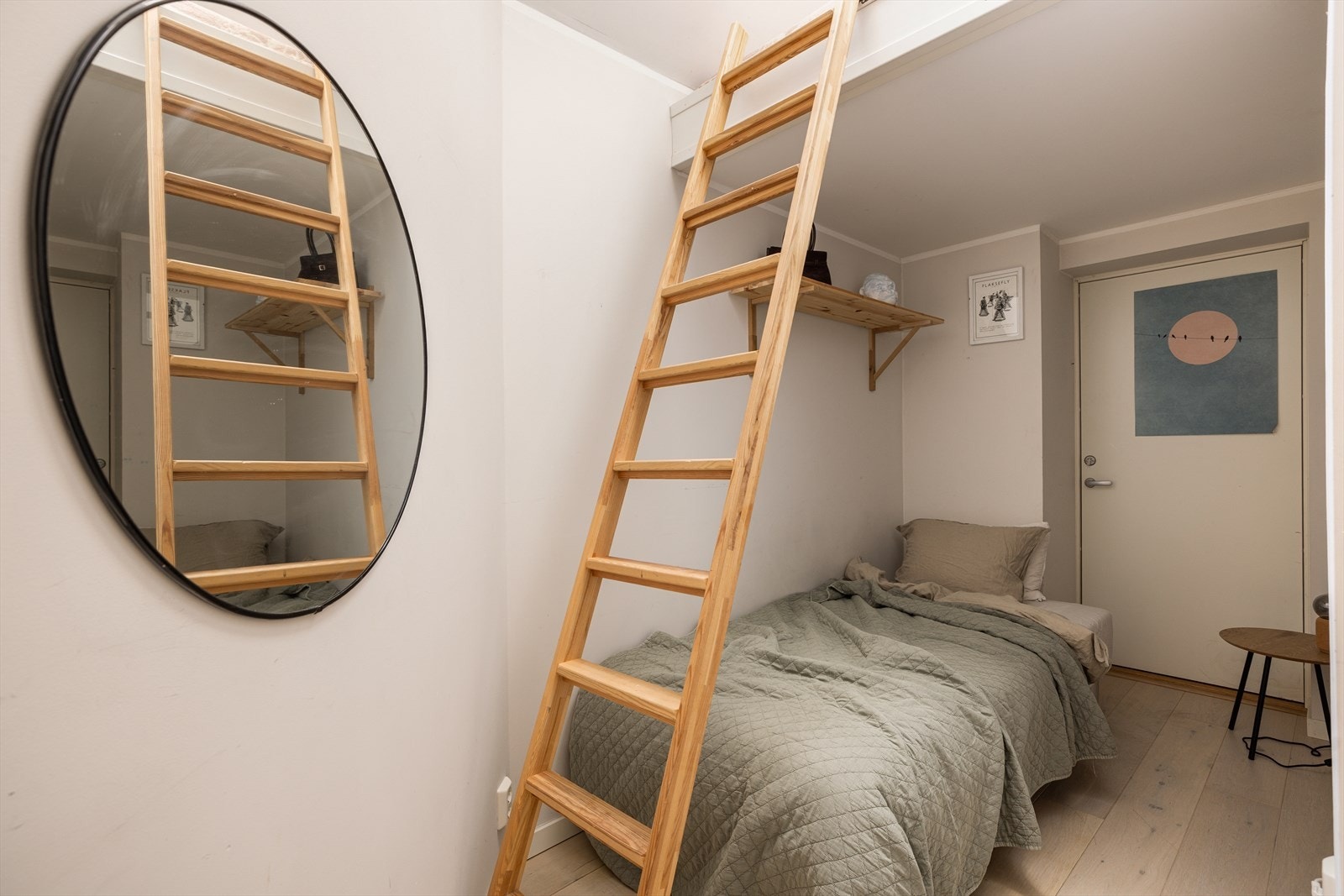 En arealeffektiv løsning som gir rommet flere bruksmuligheter. Galleribilde