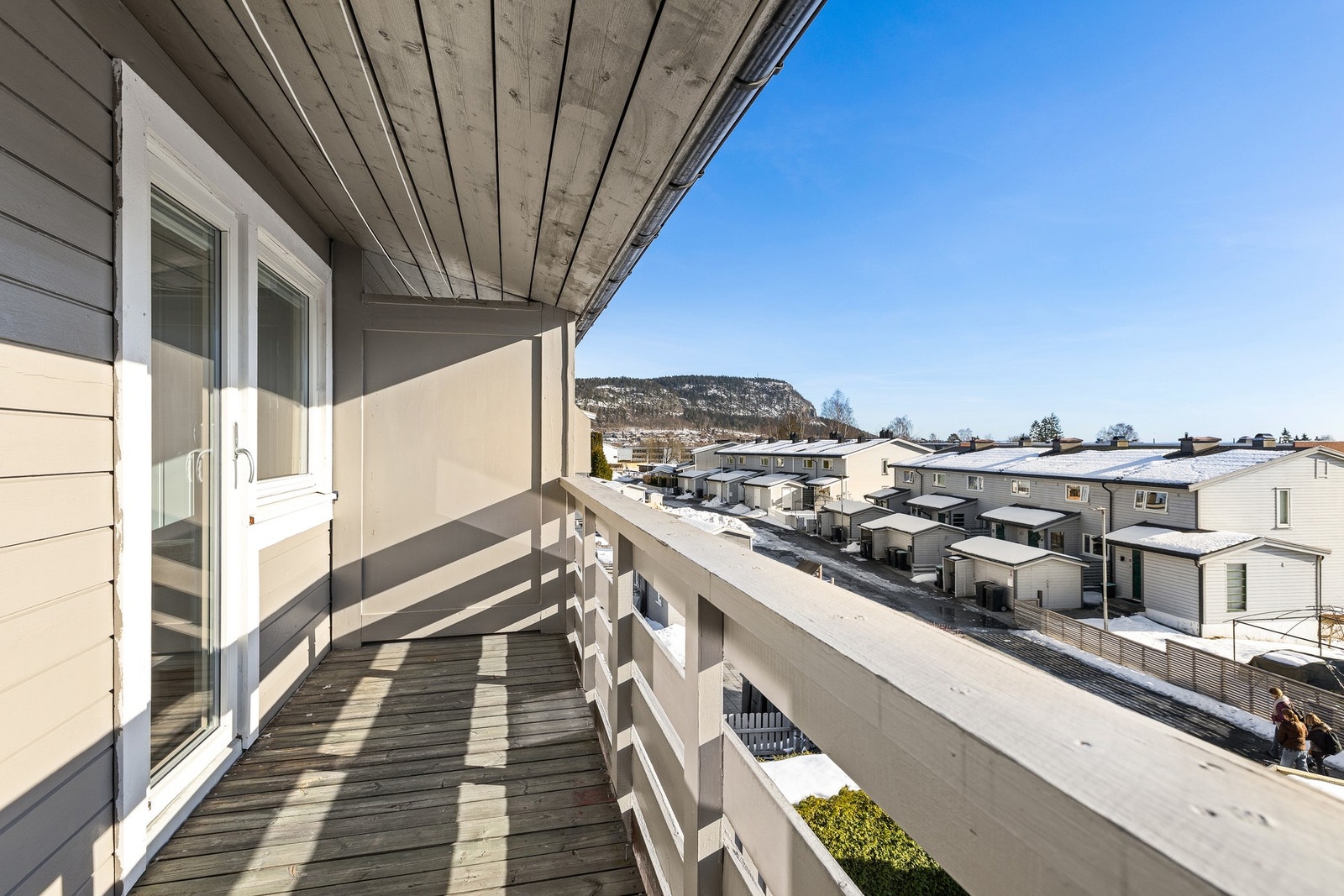 Balkongen gir flott utsikt til Kolsåstoppen Galleribilde