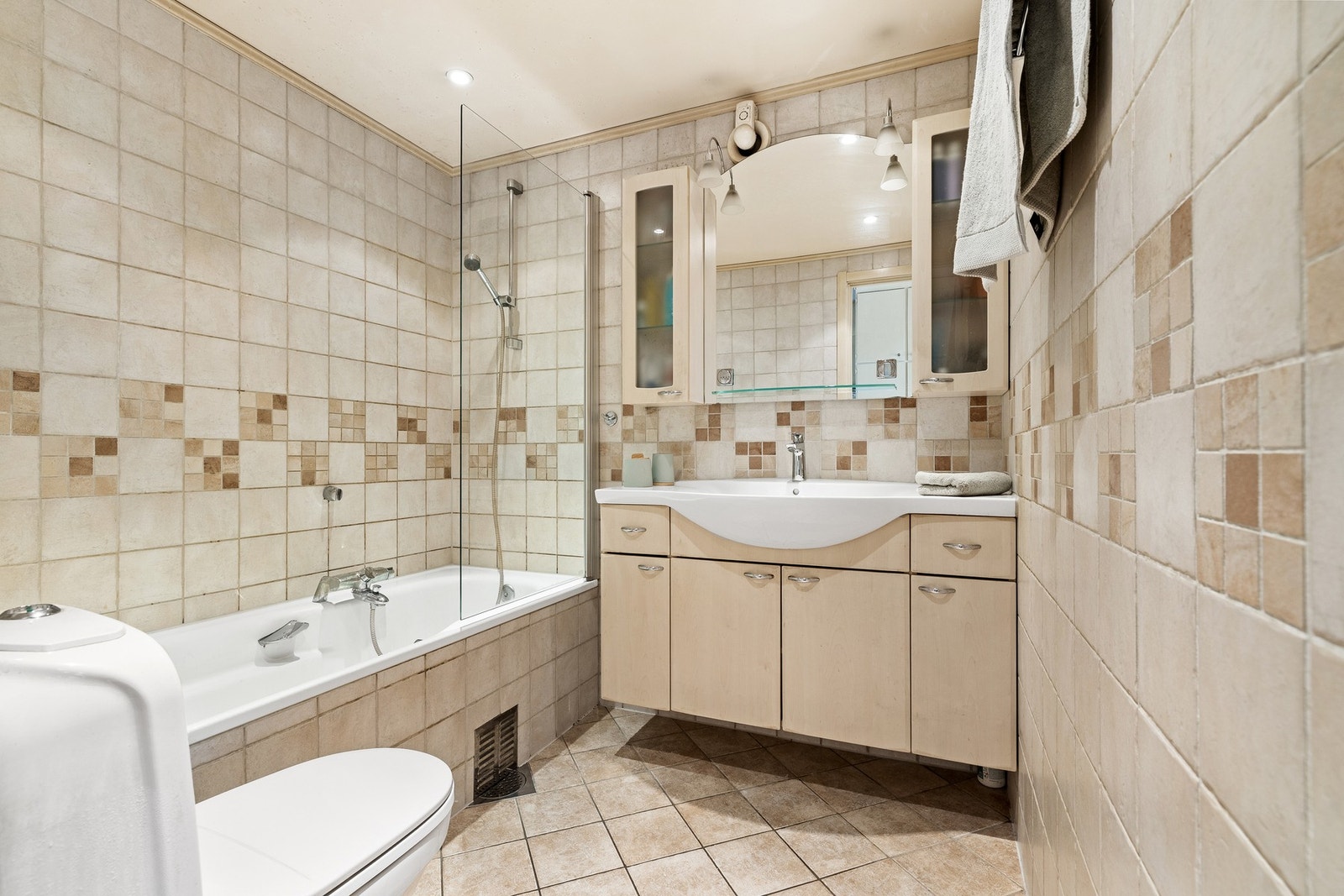 Bad i 2. etasje er fra 2004 Galleribilde