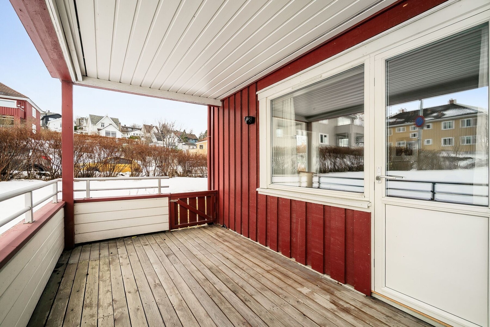 Fra terrassen er det også nedgang til hagen. Galleribilde