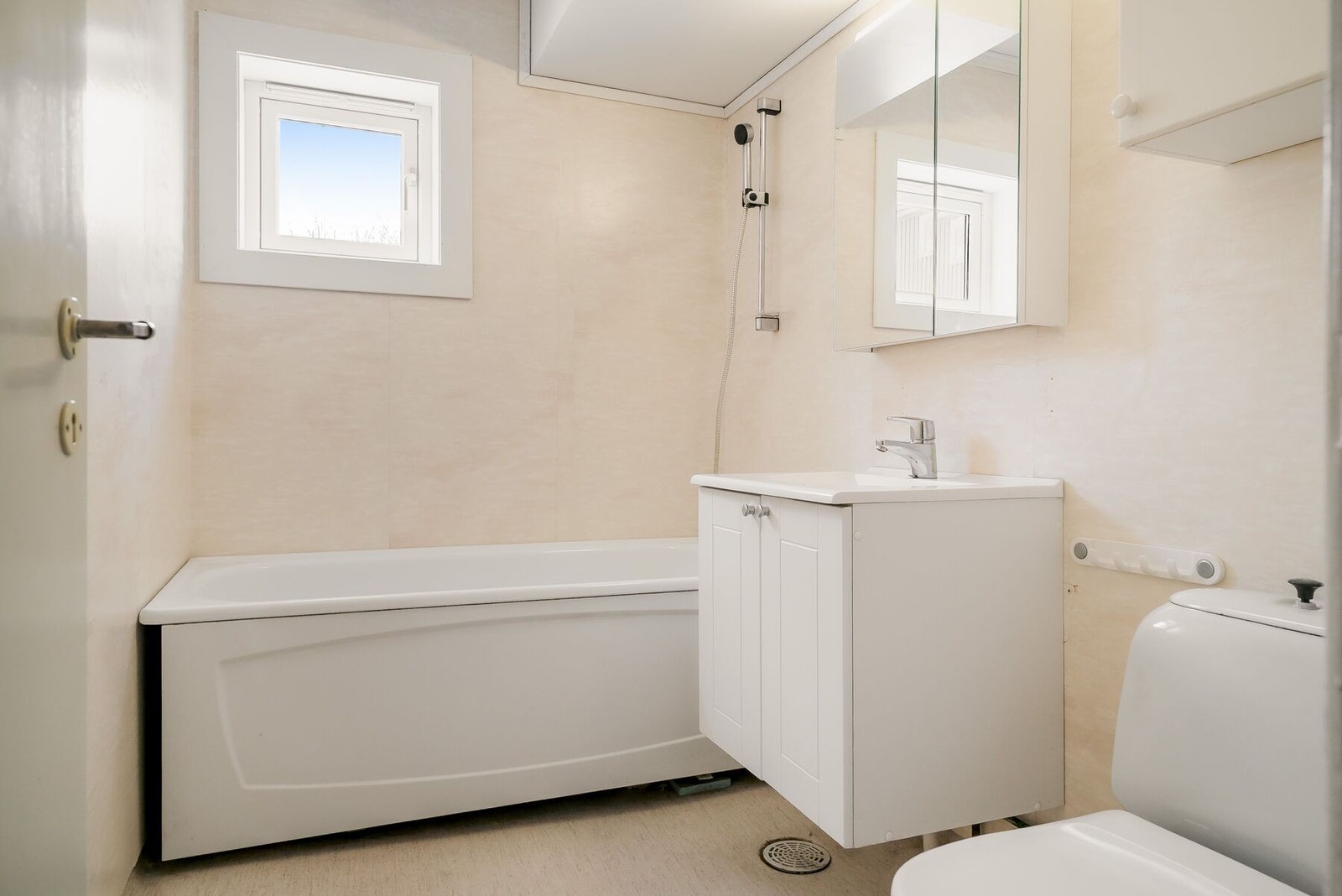 Bad på 3,9 m² Galleribilde