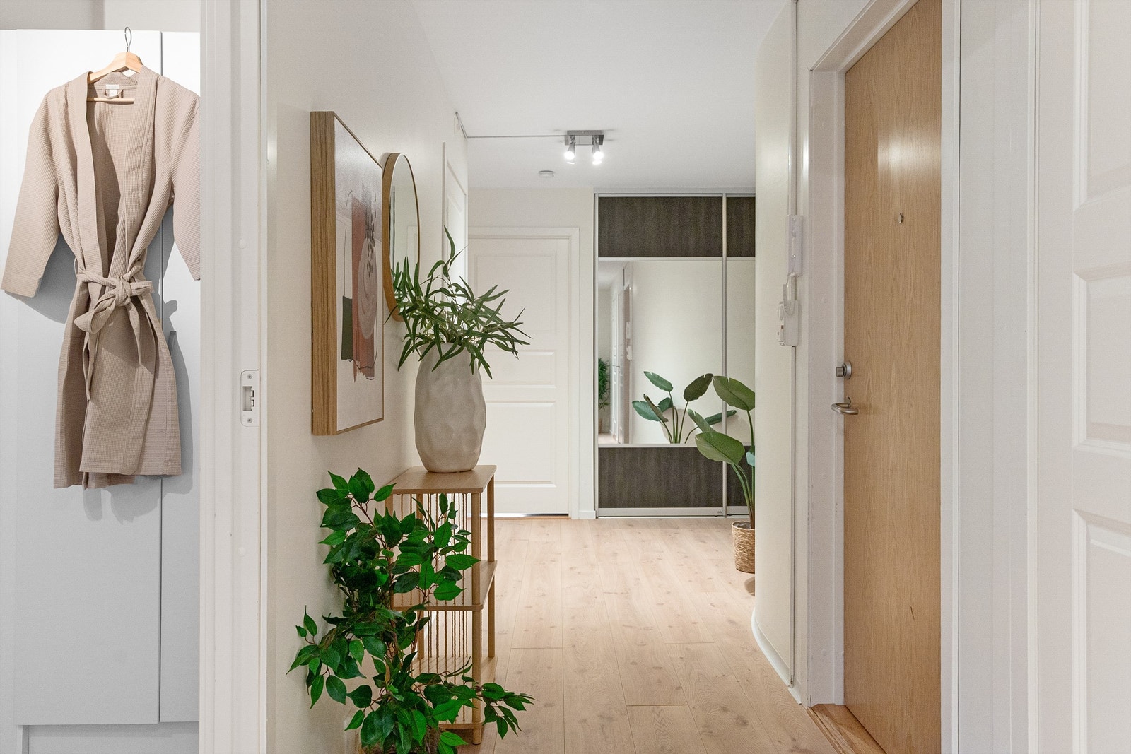 - Romslig gang - Galleribilde