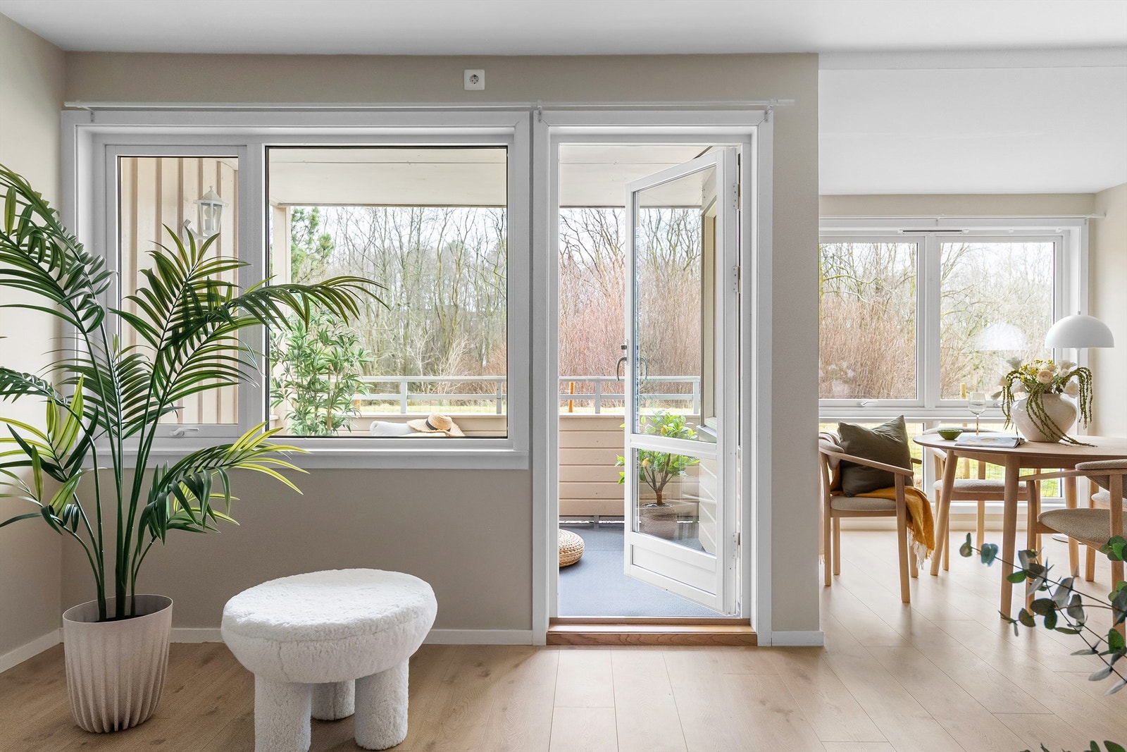 - Utgang til vestvendt terrasse på ca. 8 kvm - Galleribilde