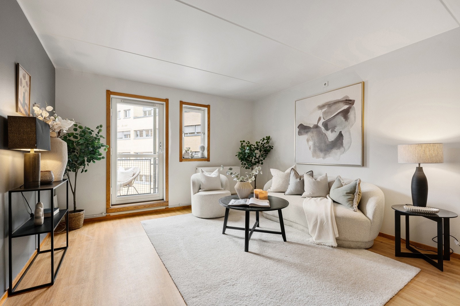 Vi har gleden av å presentere en attraktiv 2-roms leilighet med ettertraktet beliggenhet i Sandvika. Galleribilde