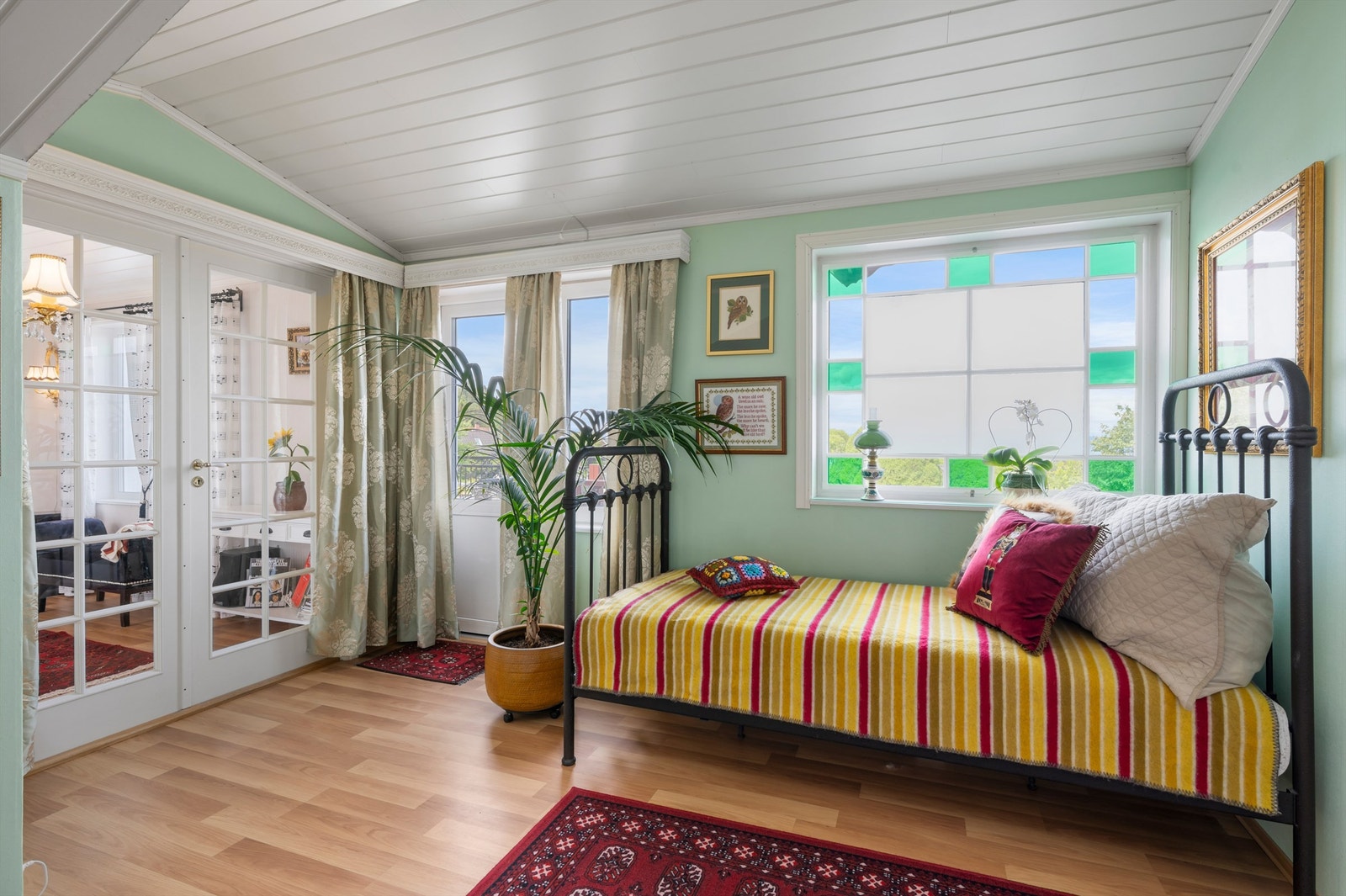 Hvilerom i den ene enden av stua. Galleribilde