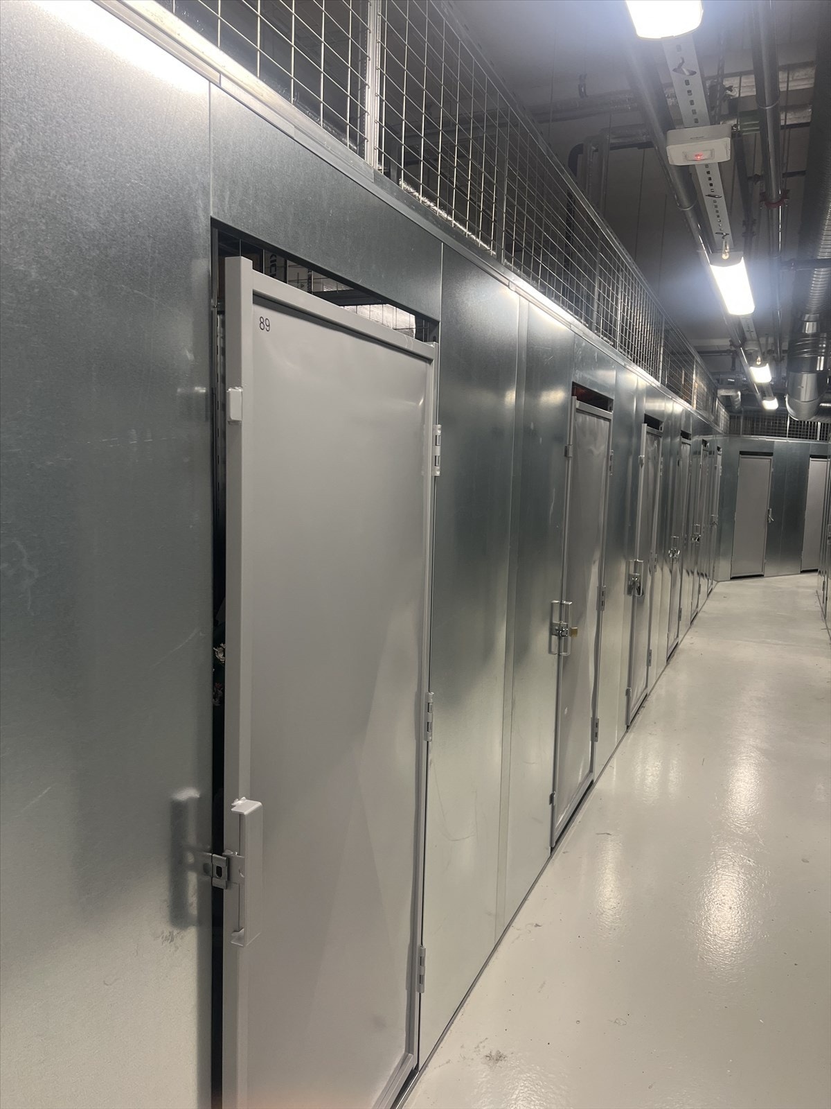 Bodrommet. Her følger nr 89 med salget Galleribilde